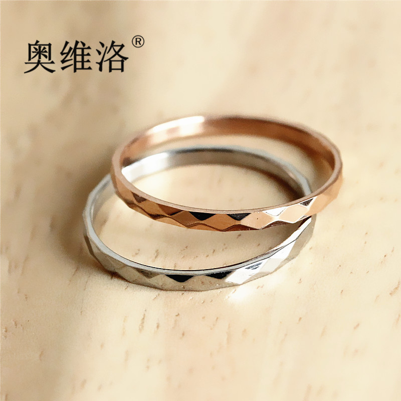 奥维洛韩版钛钢时尚玫瑰金尾戒女生关节戒指潮流创意棱形指环设计