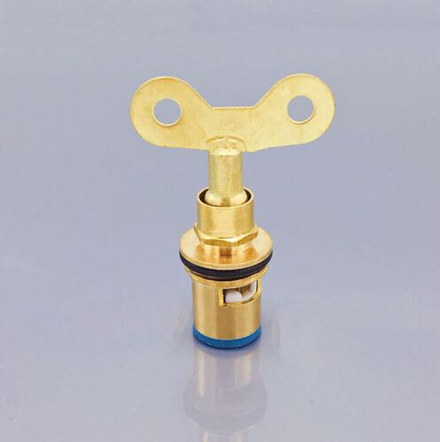 Faucet valve core with key faucet core outdoor anti-theft lock faucet core iron four-corner key accessories valve core