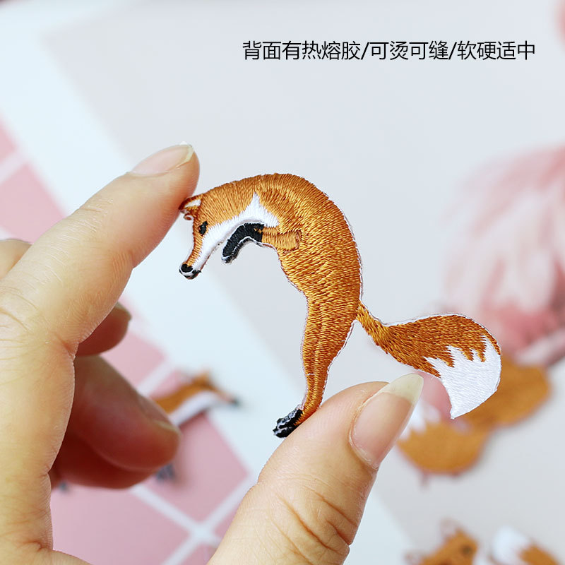 Fox multi-forma de ropa de tamaño pequeño parche zapatos y sombreros bolsa de decoración de la mano cuenta bricolaje todo partido de la moda de planchar pegatinas