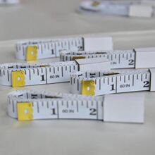 C922428�Ӻ�Ƥ�߰�ɫ�װ׵׺���ܛ��1.3cm��һ������һ��Ӣ��
