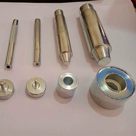 钮扣;其他烘焙用具;其他磨具