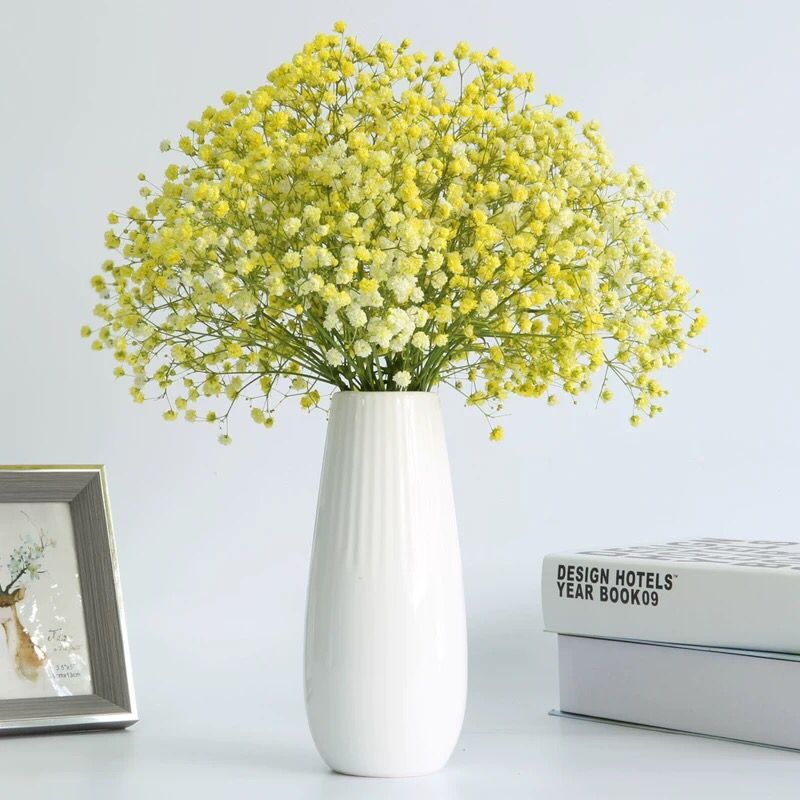 노란색 A 급 꽃 킬로의 무리