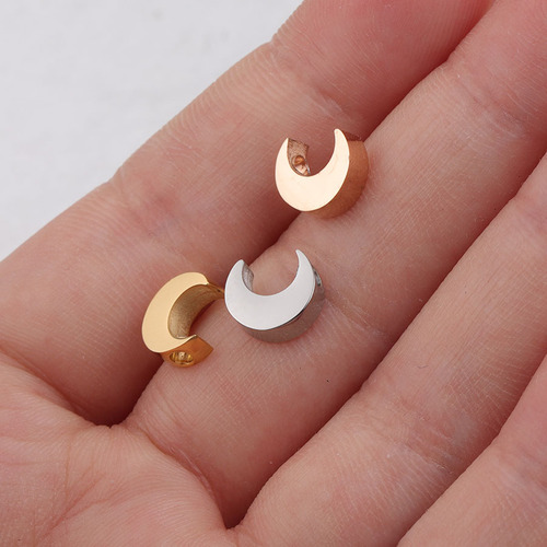 Hot selling moon small hole beads titanium steel mirror polished accessories DIY handmade loose beads 1.8mm hole 7*8mm pendant