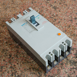 Manufacturers supply Chint leakage protector Molded Case Circuit breaker electric shock protector air leakage circuit breaker
