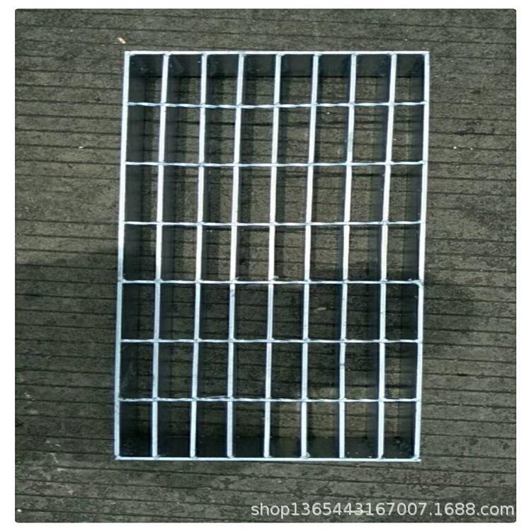 厂家外围沙井用格栅板 地下脚踏钢格板 地下室水泵房水井沟盖