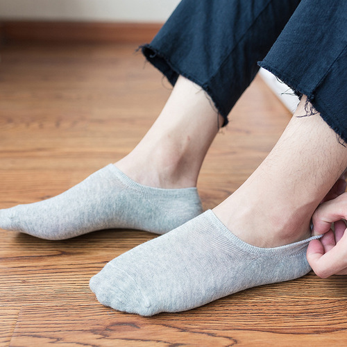 Men's Spring and Summer Solid Color Boat Socks Men's Socks Cotton Socks Shallow Mouth Non-Slip Silicone Invisible Socks Men's Summer Socks