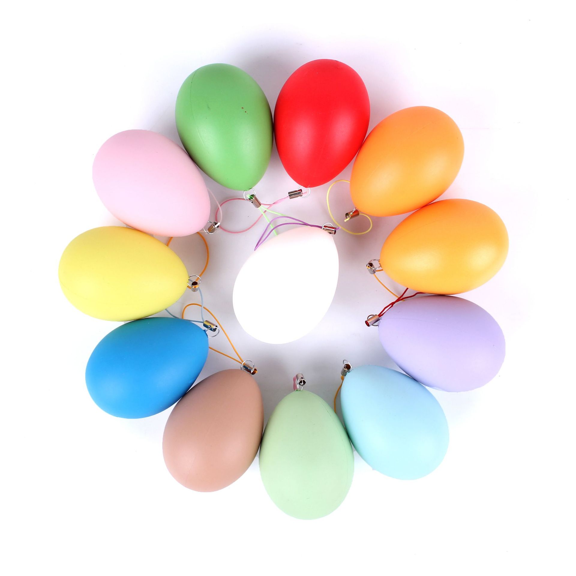 Colorido huevo bricolaje hecho a mano de Pascua de plástico cáscara de huevo simulación pintura a mano bola pintada