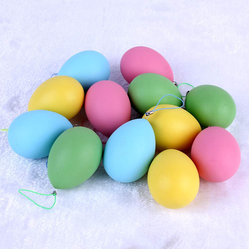 Colorido huevo bricolaje hecho a mano de Pascua de plástico cáscara de huevo simulación pintura a mano bola pintada