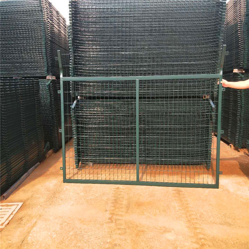 工厂自营 1700*2760mm 高铁围栏网铁路金属网片防护栅栏工厂自营