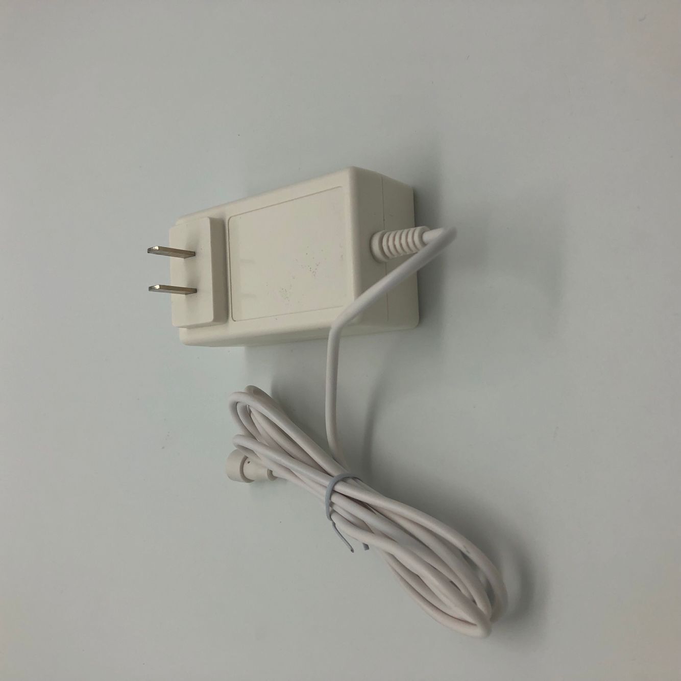 深圳厂家现货供应24V2A插墙式电源适配器 中规双Y插墙适配器