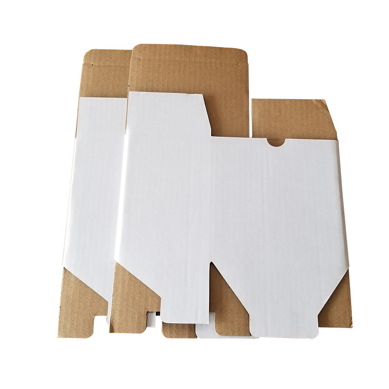 Caja blanca de cartón en stock caja de embalaje dura de tres capas caja de embalaje de papel Kraft corrugado expreso caja blanca