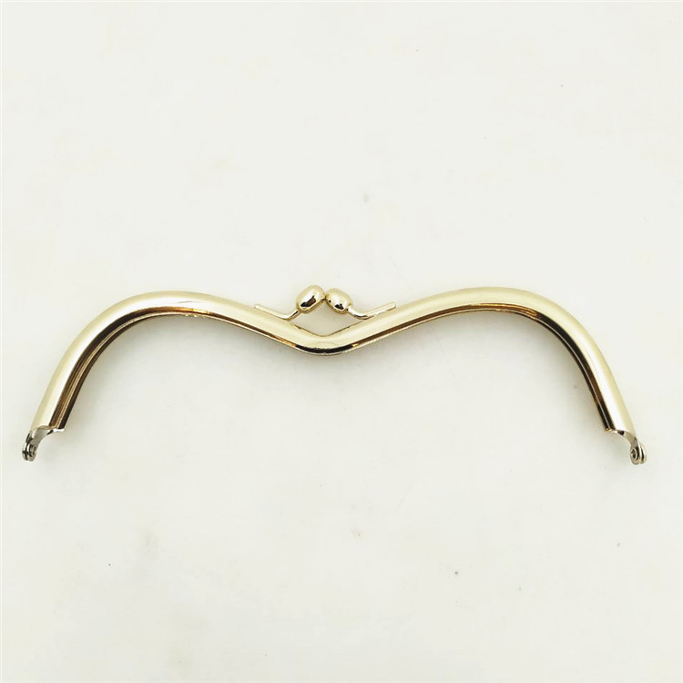 厂家供应 箱包五金配件 首饰盒口架 女包口金夹 箱包配件