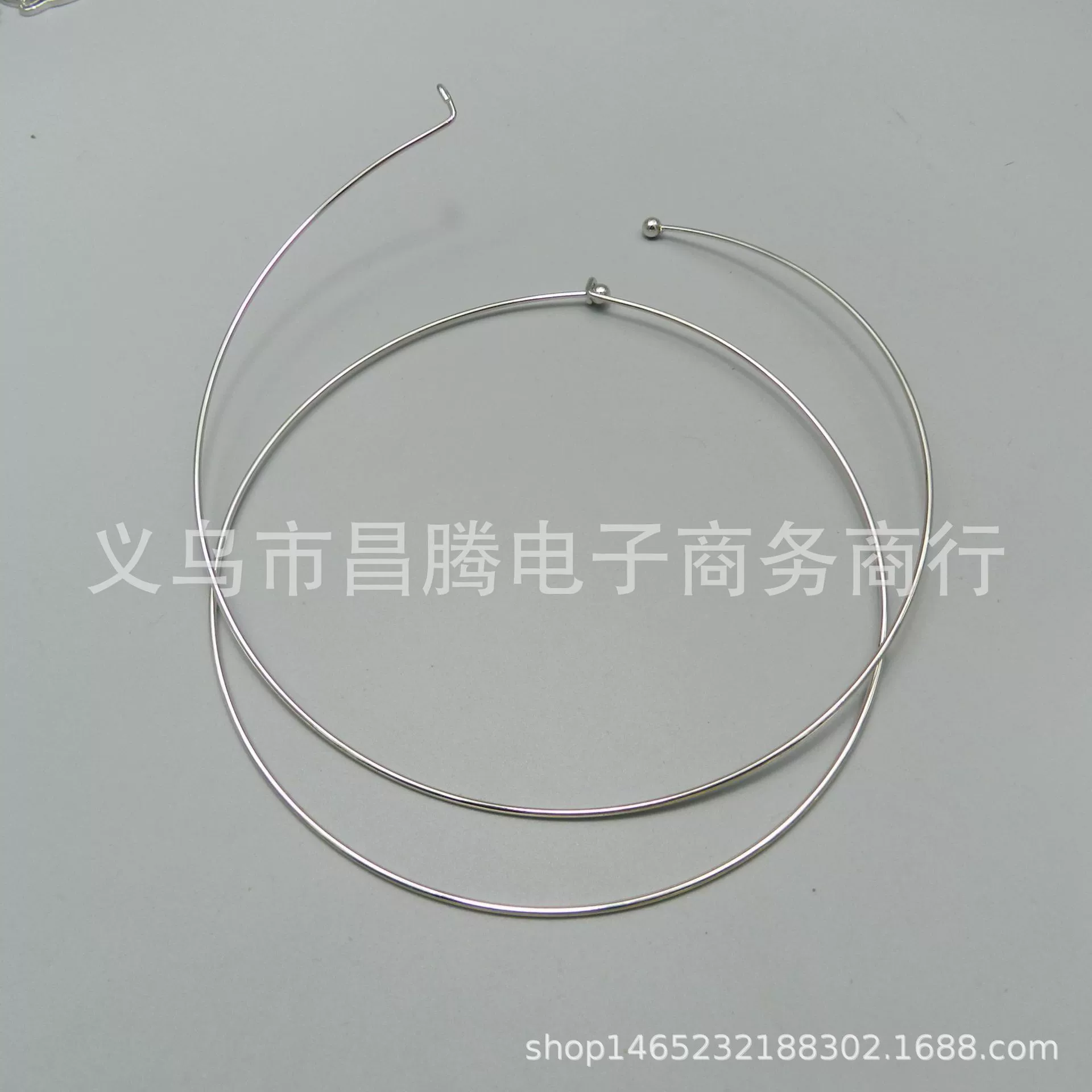 DIY ювелирные аксессуары титановая сталь может открывать воротник сварочной БУСИНЫ 1,5 мм внутренний диаметр 135 гальванический золотой серебряный воротник производители