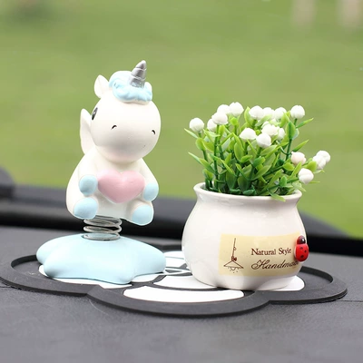 Swinging Unicorn Car: Car ornaments