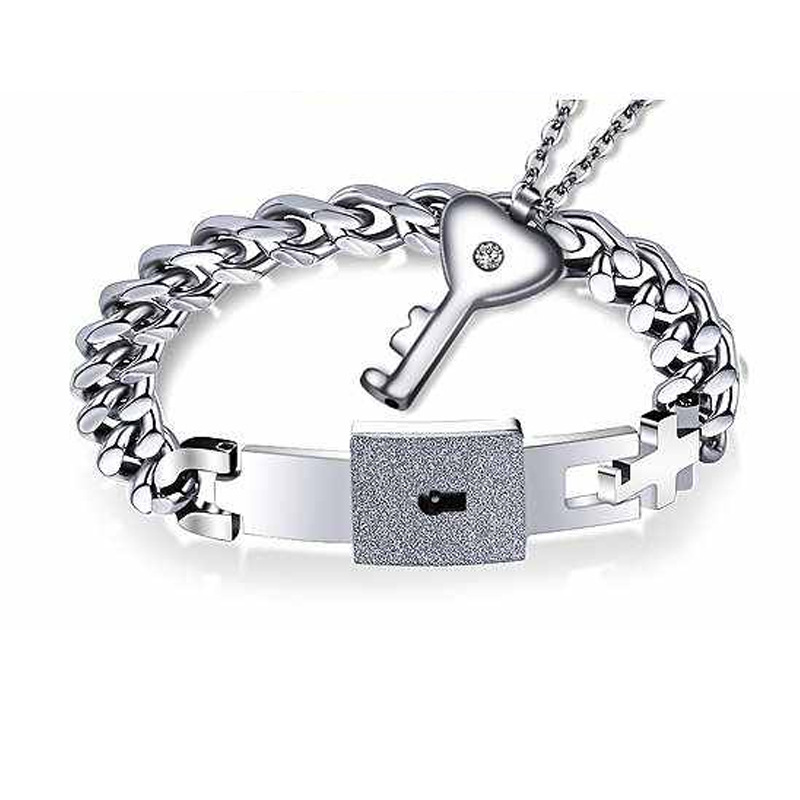 Venta caliente transfronteriza pareja concéntrica cerradura titanio acero pulsera no-desvanecimiento moda letras Acero inoxidable clave pulsera al por mayor