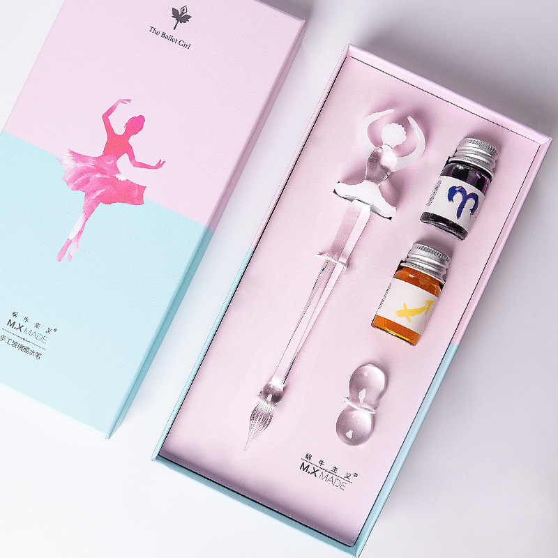 Caja de regalo blanca de la muchacha del ballet