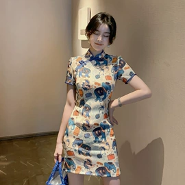 连衣裙;女式T恤;时尚休闲套装