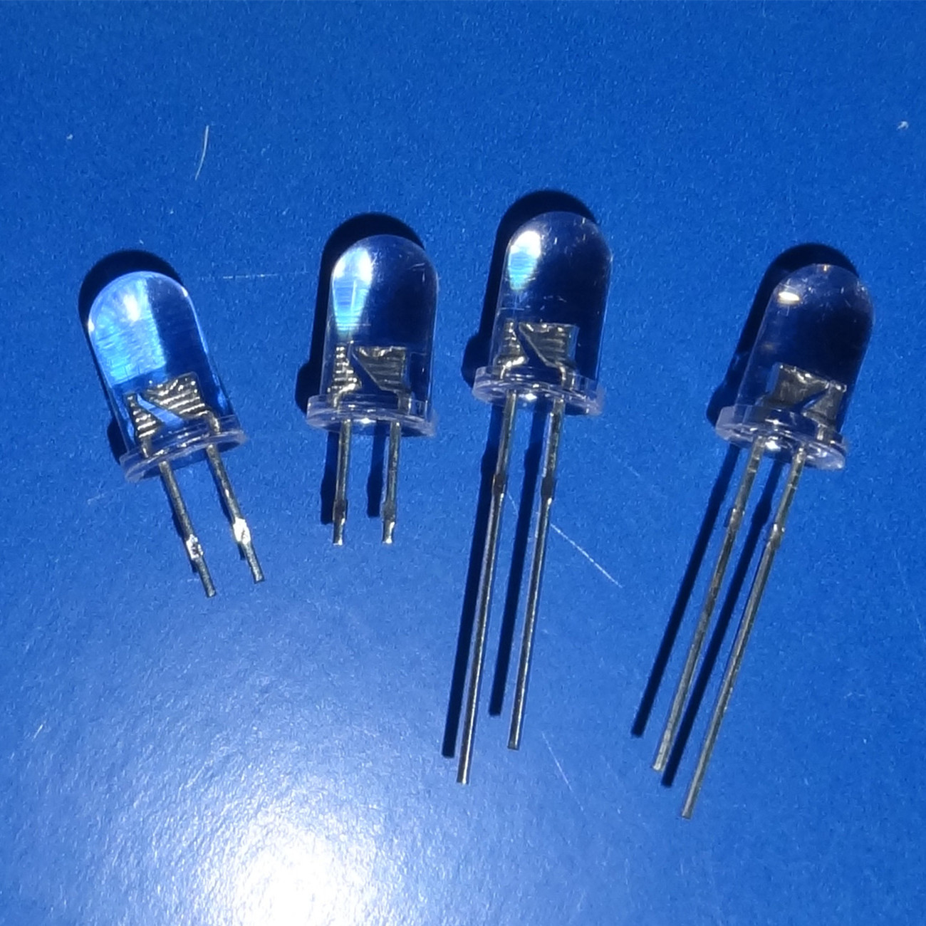 发射管 超薄遥控红外发射二极管  可切脚 短脚发射管