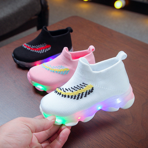 LED light socks shoes for boys and girls 2019 autumn and summer new breathable fly woven sports shoes shoes feather luminous shoes