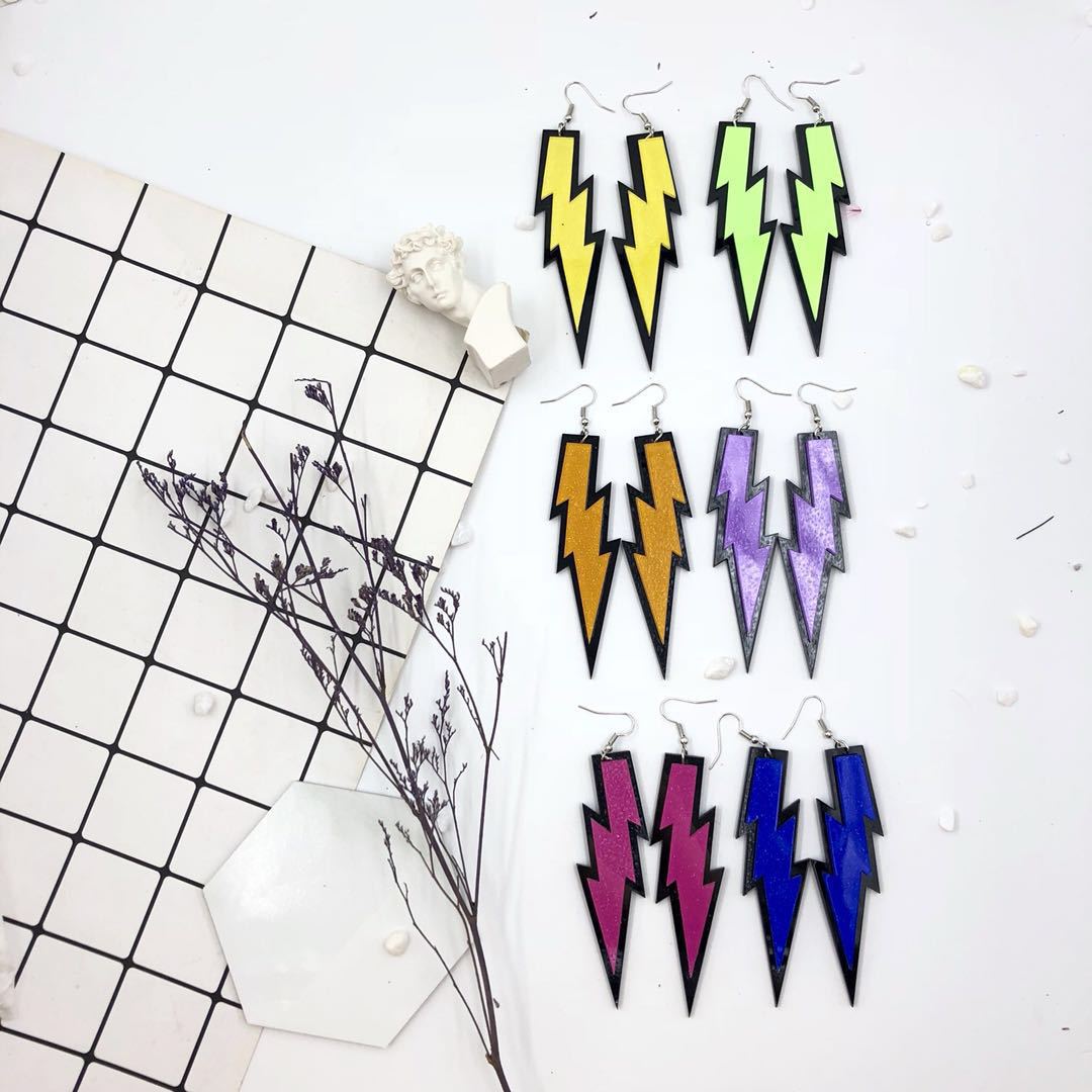 fashionable trend long universal earrings