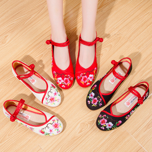Autumn and Spring Old Beijing Fabric Shoes for Women, Flat Ancient Style Hanfu Shoes with Cowhide Soles, New Chinese Style Mid-Height Embroidered Shoes for Mothers