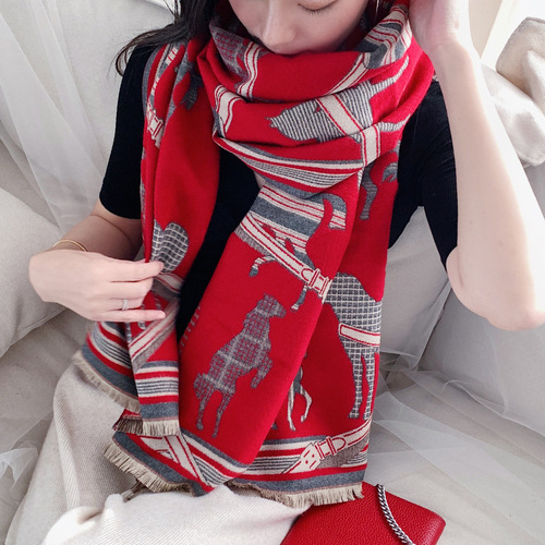 Spring and summer new Korean style warm scarf for women, air-conditioning decorative shawl, medium and long trendy carriage chain scarf