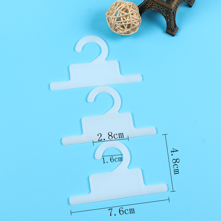 厂家供应塑料袋挂钩 胶袋塑料钩子 pe塑料小挂钩 7.6x4.8cm