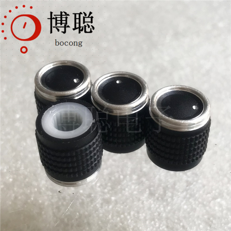 ����ֱ�����ص��������Ͻ���ť���Ƹ��Ӻ�ɫ�����⾶13*13mm��