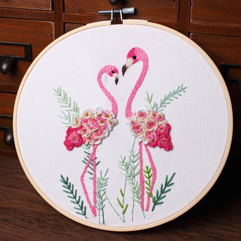 Original DIY bordado hecho a mano paquete de material Flamingo bordado traje flor Europea tela transfronteriza Inglés