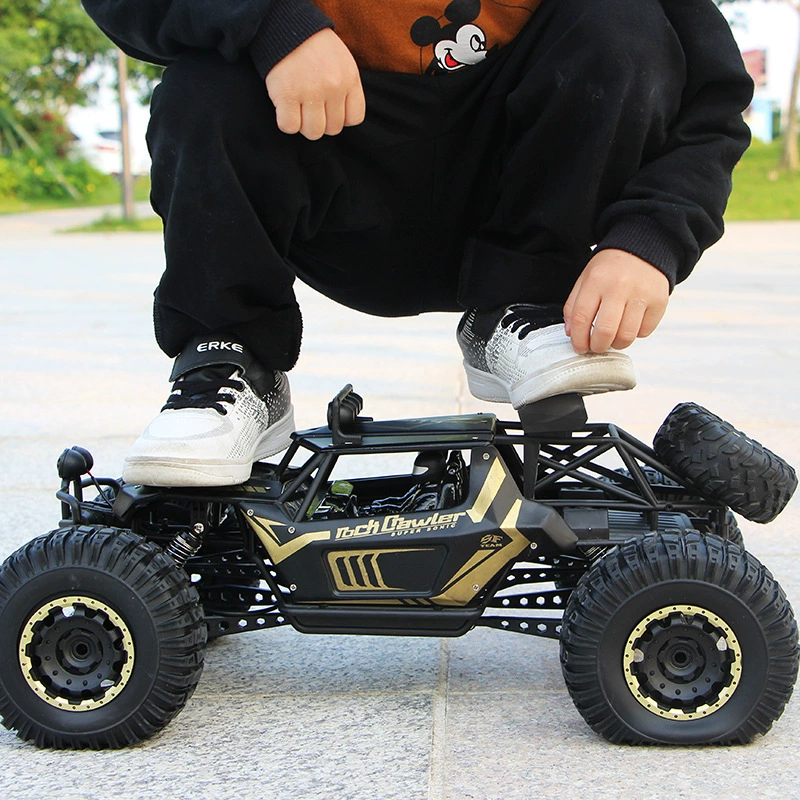 Big metal four wheel drive remote control car, SUV, toy car, scale 1:8, can climb