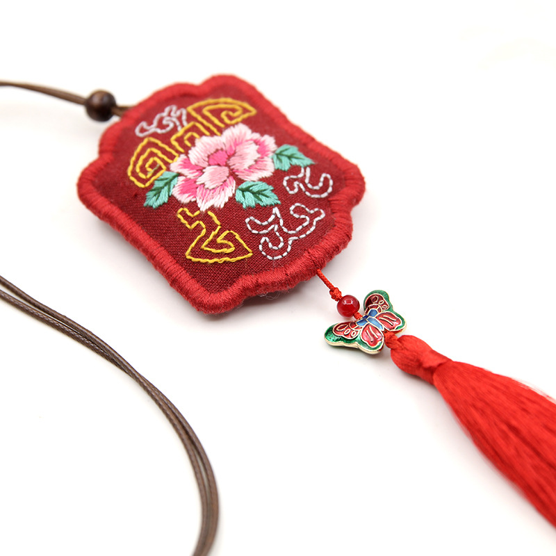 Nuevo Lu Bordado Diy Paquete de material hecho a mano Bordado Bolsita creativa Regalo de punto de cruz Bolsita colgante de estilo antiguo