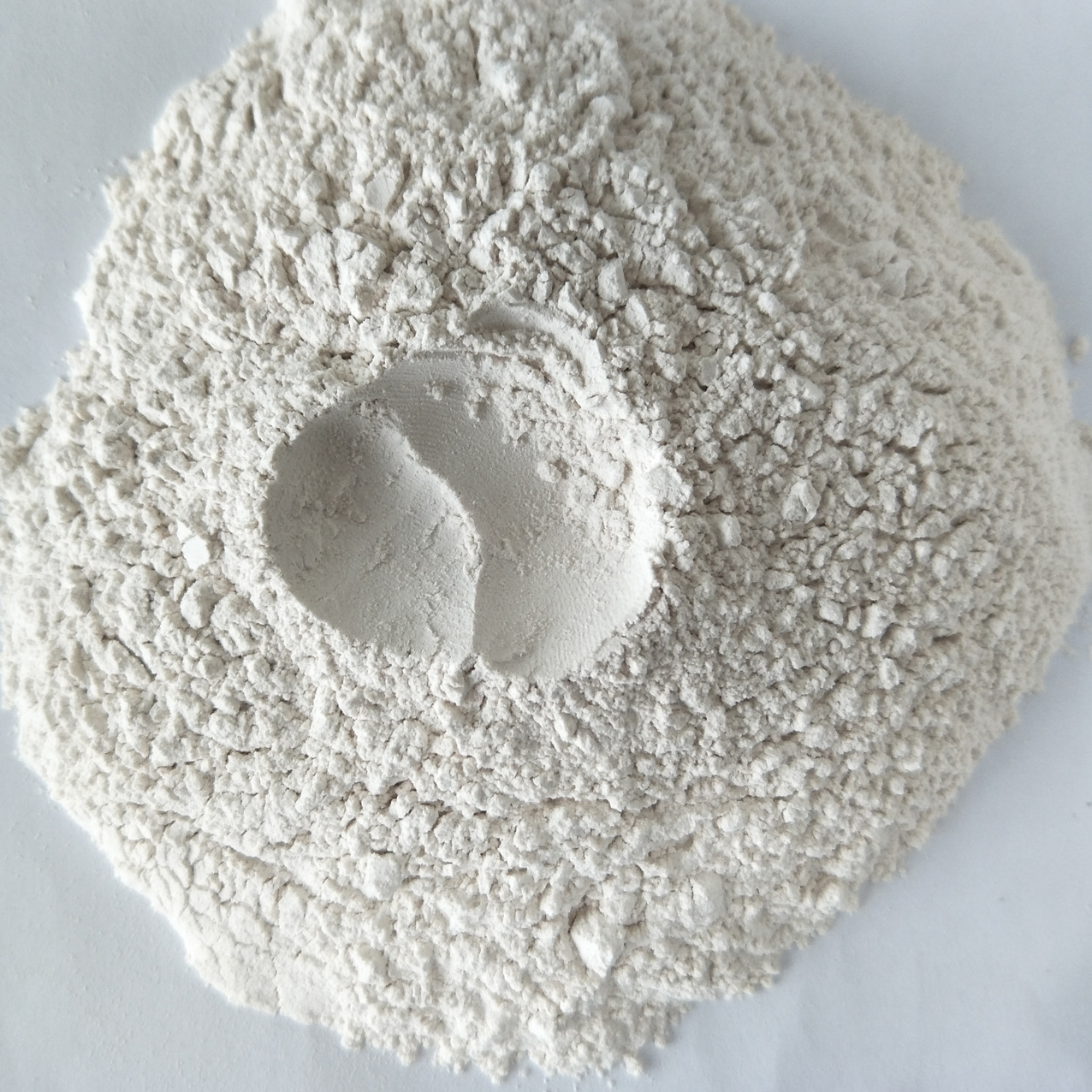 供应200目膨润土 建材膨润土 钻井膨润土325目 涂料膨润土