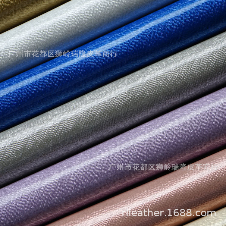 水晶镜面十字纹PU革 淋涂淋漆十字纹PU 箱包手袋革化妆包革 现货