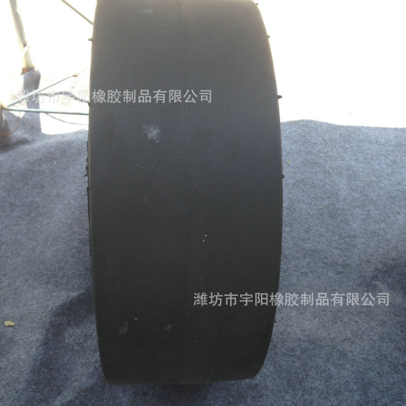 改装设备16x5x10.5 压配式实心轮胎 带钢圈