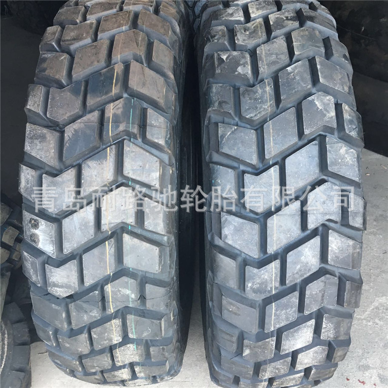 东风EQ2102J车型 12.5R20  东风EQ2102N车型六驱  载重越野轮胎