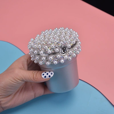 Cross-border car ashtray girls car accessories creative diamond-encrusted car supplies pearl ashtray LED lights (Car ashtray) - silver-pearl
