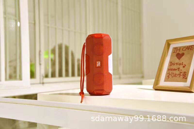 TG143 nuevo altavoz Bluetooth inalámbrico luces coloridas portátiles portátiles al aire libre doble tarjeta de altavoz subwoofer de voz