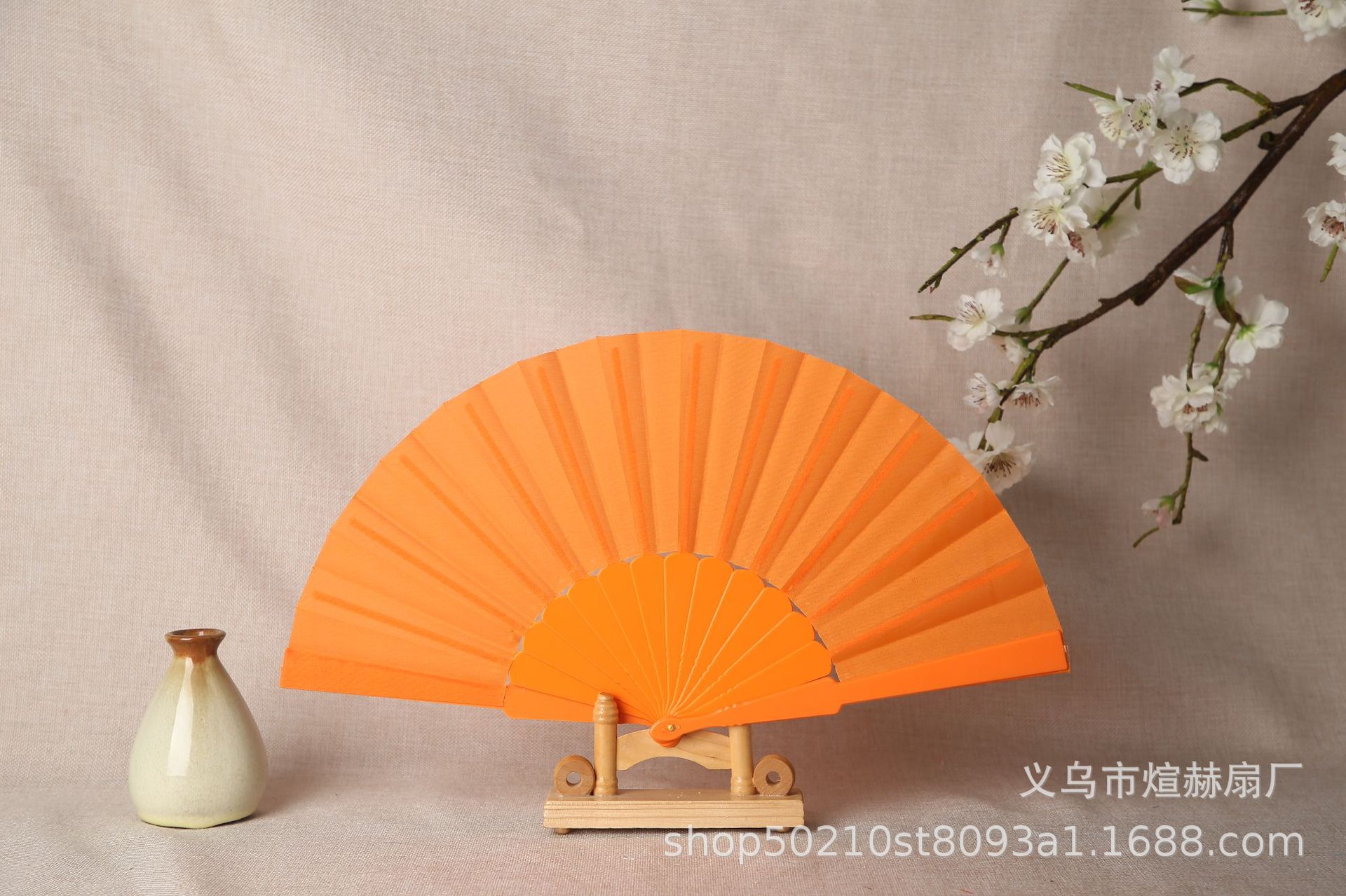 Color puro comercio exterior clásico blanco plano plástico para mujer abanico plegable abanico plegable fabricante de baile al por mayor abanico de verano