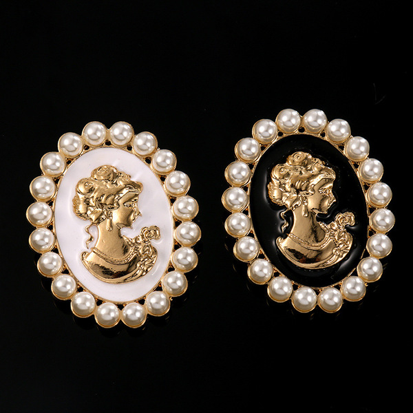 Brooch