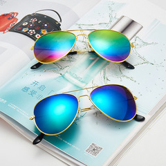 Manufacturer wholesale 3025 sunglasses, classic reflective light film toad mirror, retro colorful trendy sunglasses 3026