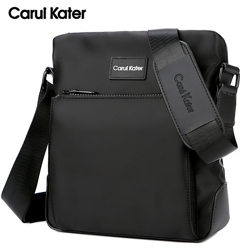 Платтическая вертикальная черная