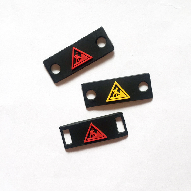 Three dimensional footwear buckle