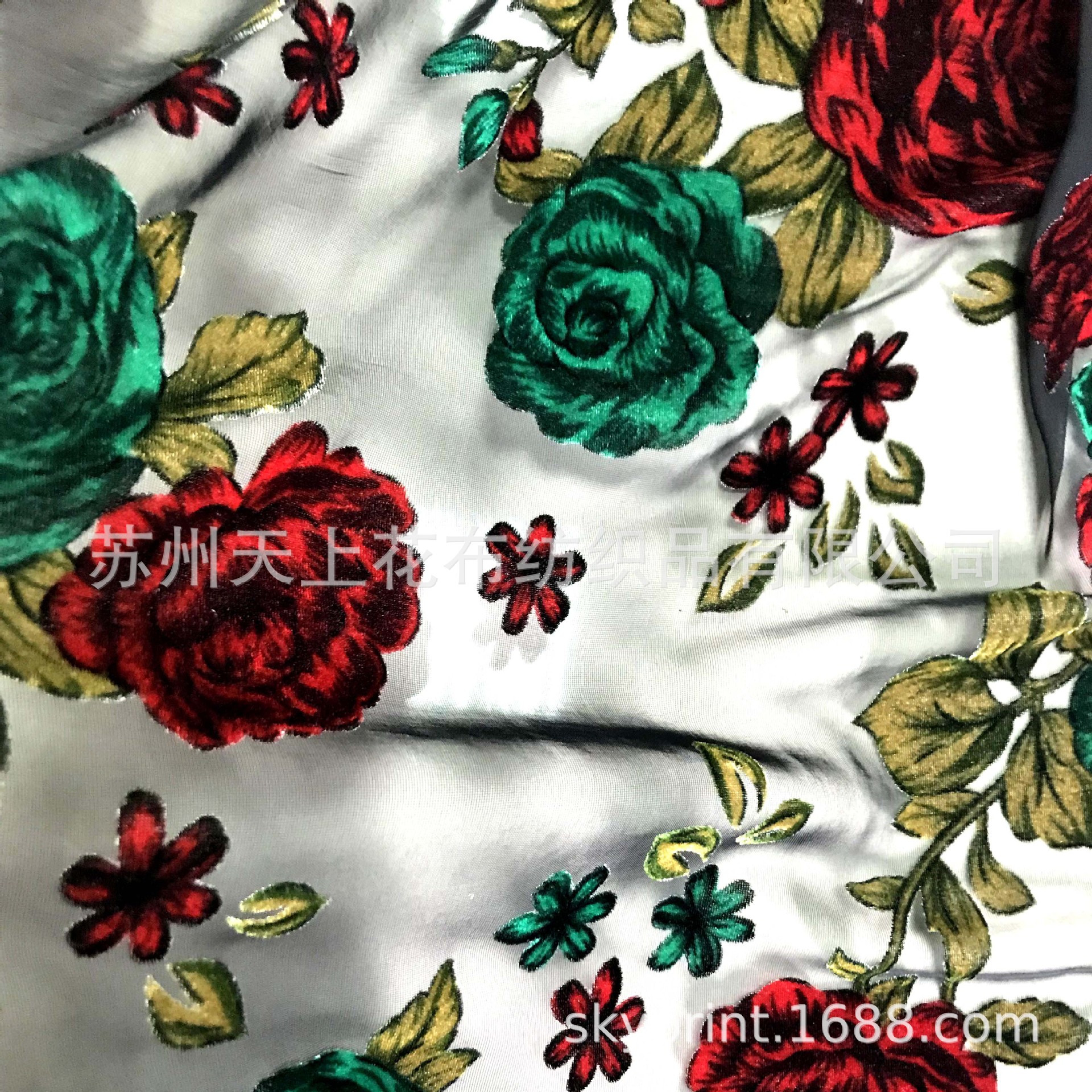 长期供应天鹅绒尼龙锦纶丝粘胶丝面料金丝绒面料丝绒染色女装面料