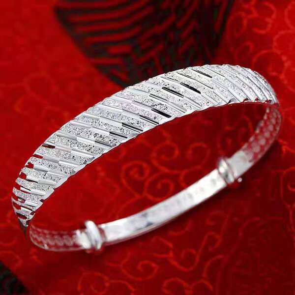 Lightweight silver bracelet for St. Valentine's Day