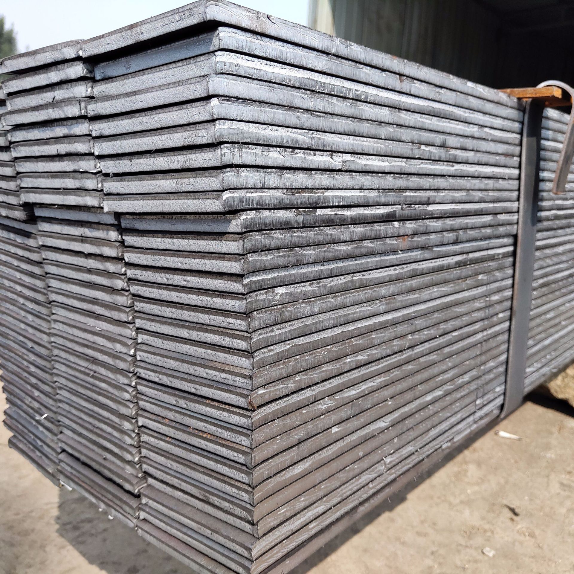 山东泰安 现货 扁铁 带钢纵剪 板条 40*4 80*6 特殊规格可做