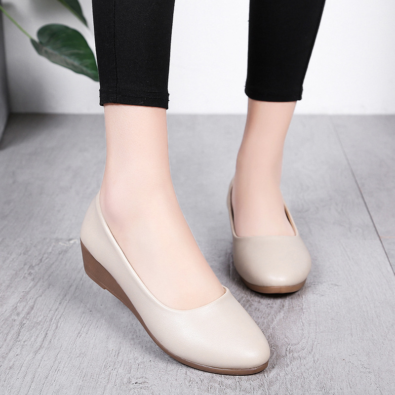 2019 Summer New Women's Single Shoes Wedge Round Toe Shoes Mid-heel Working Mother Shoes Trendy