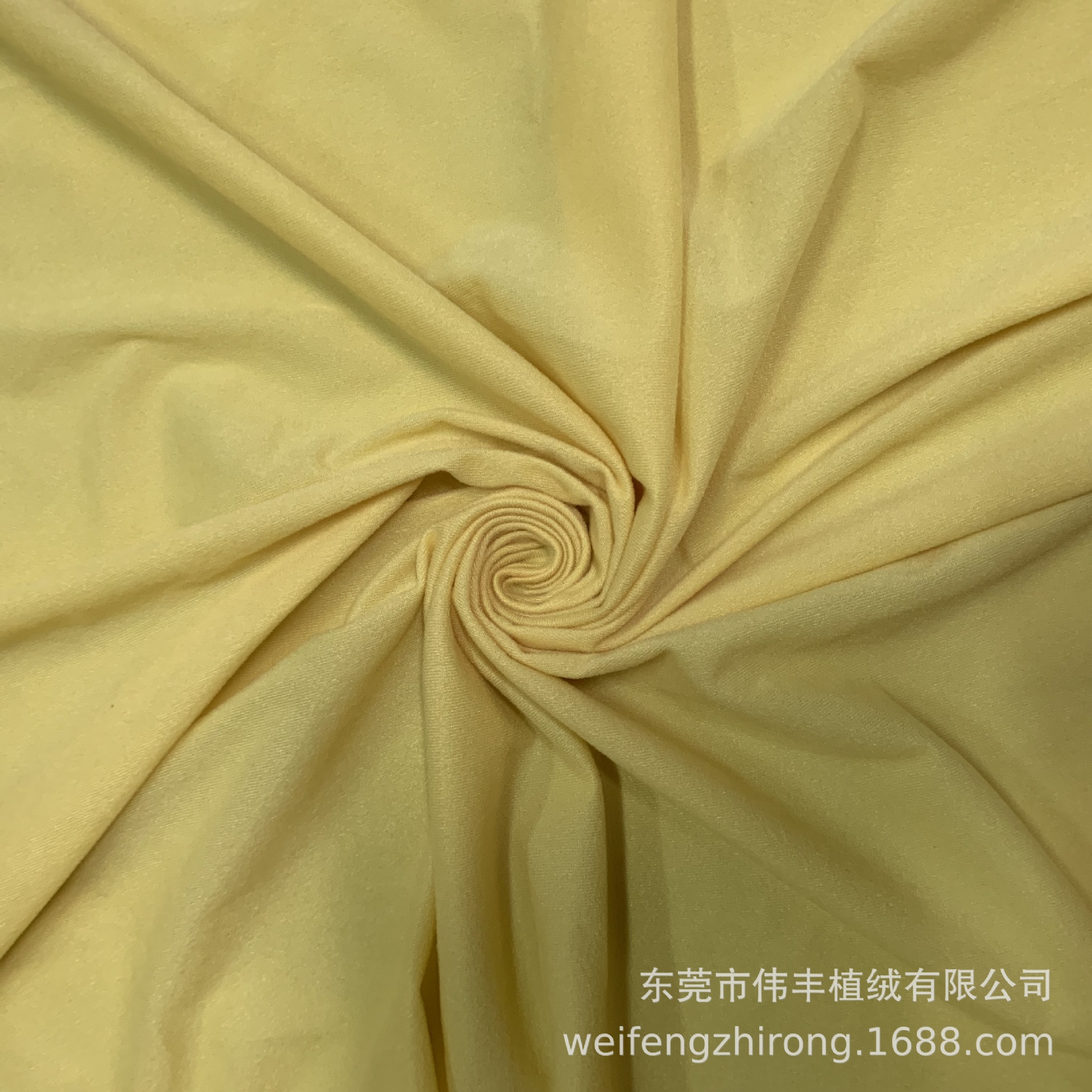 黄色天鹅绒布 防火绒布 黄色带胶天鹅绒布 周转箱绒布 粘扣布