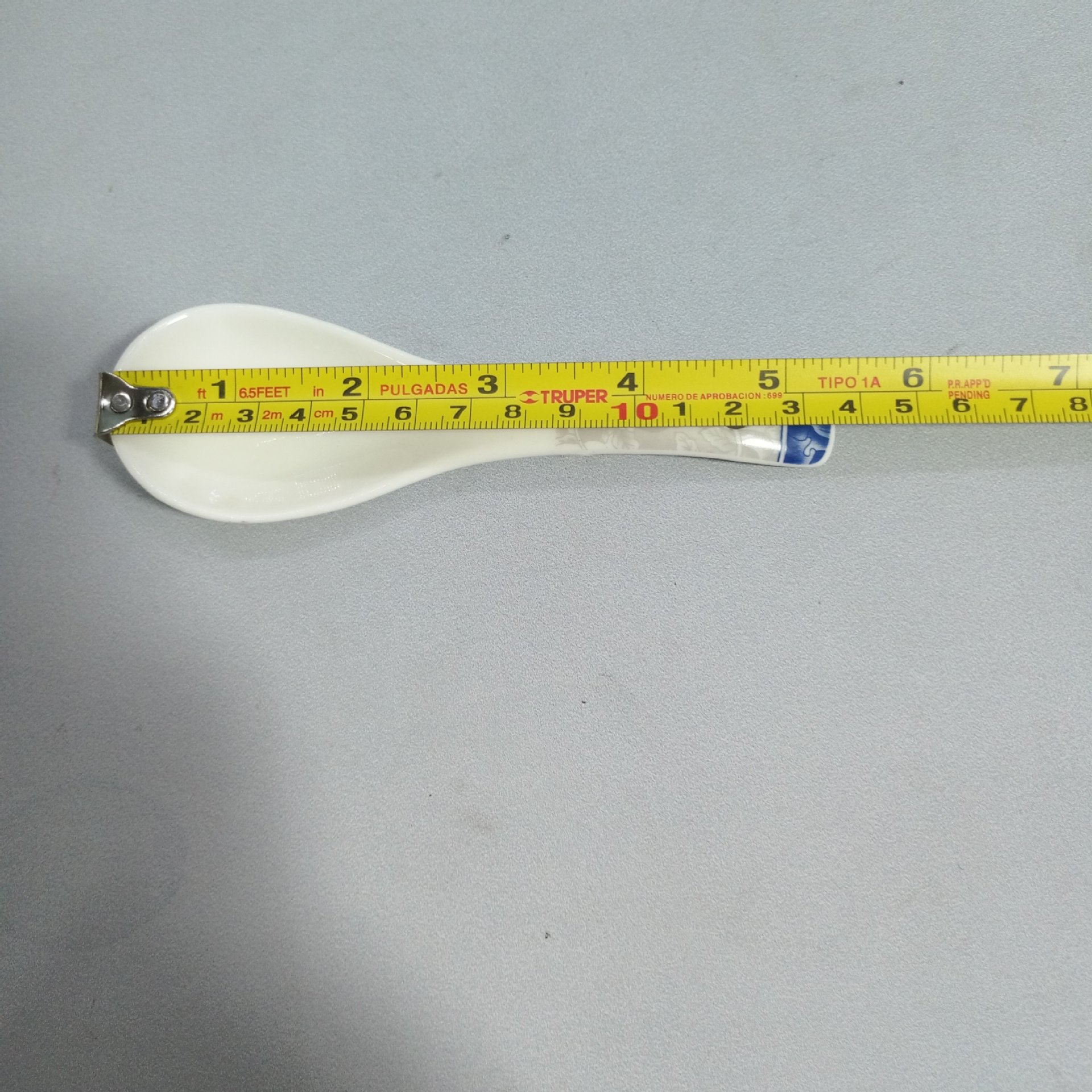 Comercio electrónico al por mayor de impresión verde cuencos y platos de cerámica se adaptan a las necesidades diarias vajilla de porcelana azul y blanca dos yuanes más que el suministro de la tienda