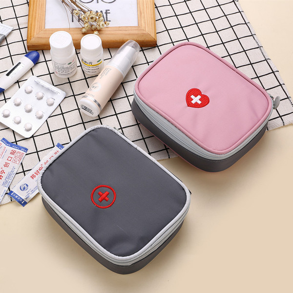 Organizer bag for traveling