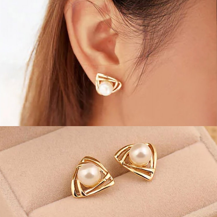 Fashionable geometric triangle